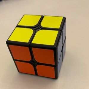2x2 Puzzle Cube - Yellow and Orange